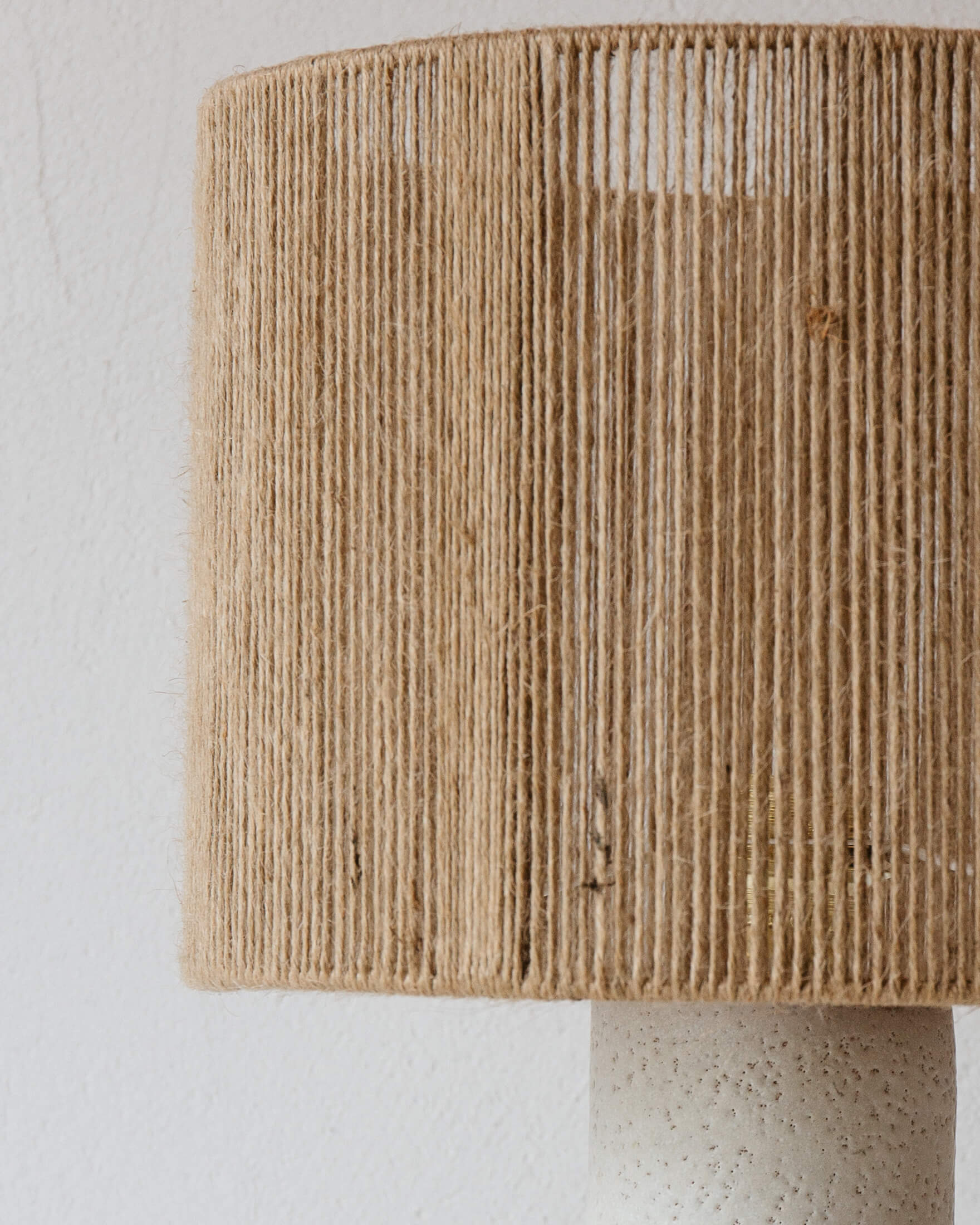 Lampe céramique Terre blanc mat par Grès Éditions