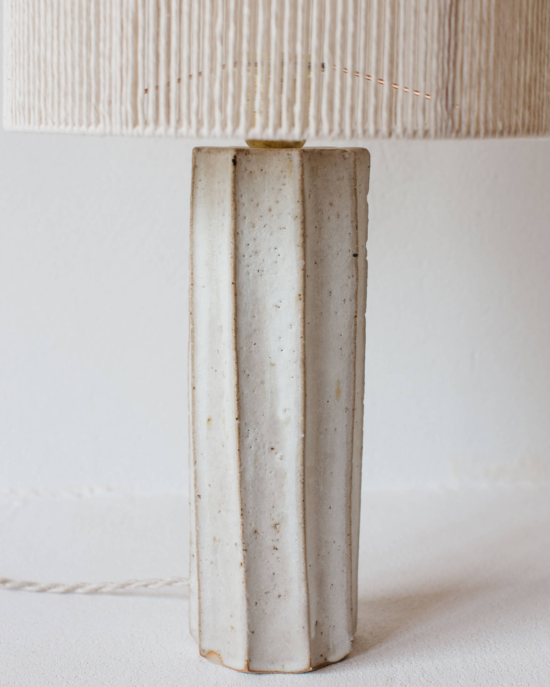 Lampe céramique Halo par Grès Éditions