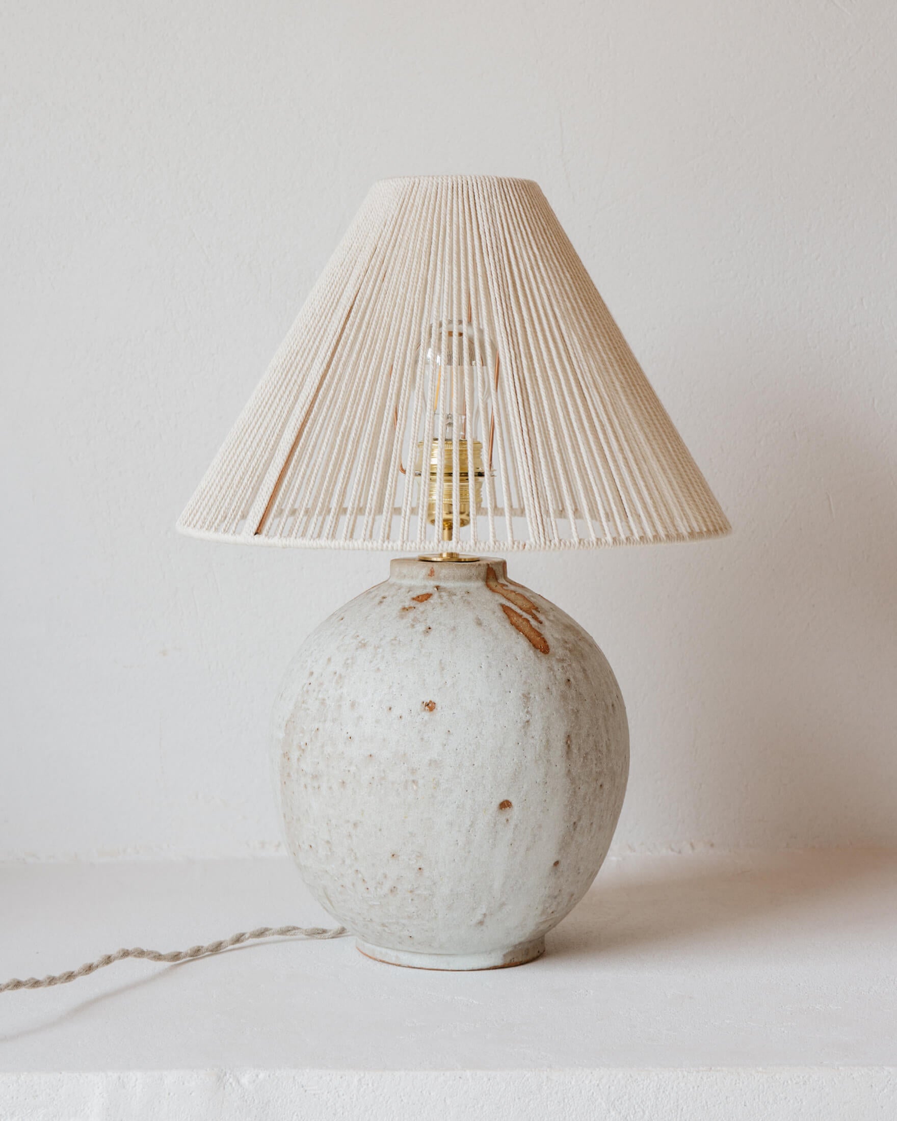 Lampe céramique Michelle par Grès Éditions